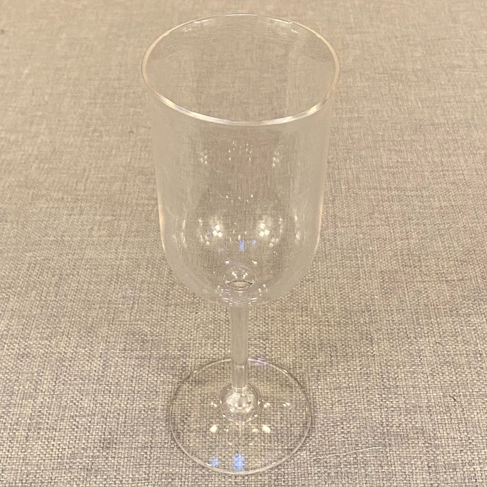 PLASTIC Wine Glasses with stem, 8 “glass” set. Sold together.